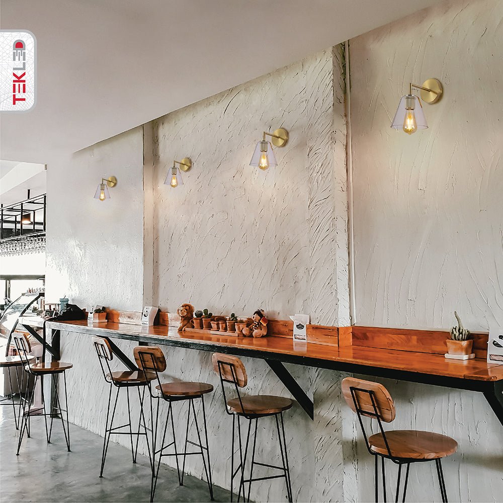 Indoor usage of Gold Aluminium Bronze Body Clear Glass Funnel Wall Light with E27 Fitting
