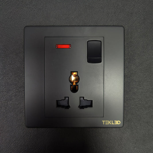 250V 1Gang 13A Switched Univer Socket with Indicator