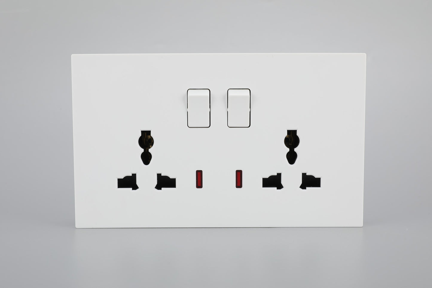 SWITCHED DOUBLE 3 PIN UNIVERSAL SOCKET WITH NEON S60-046 BABY FACE (TEKLED ELECTRIC)