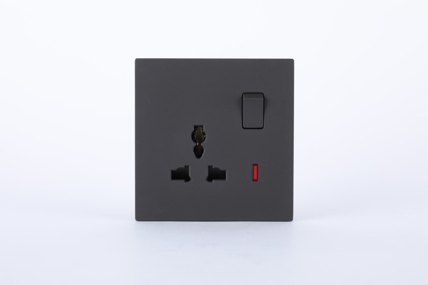 SWITCHED 3 PIN UNIVERSAL SOCKET WITH NEON S60-015 BABY FACE (TEKLED ELECTRIC)