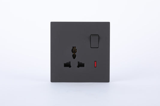 SWITCHED 3 PIN UNIVERSAL SOCKET WITH NEON S60-015 BABY FACE (TEKLED ELECTRIC)
