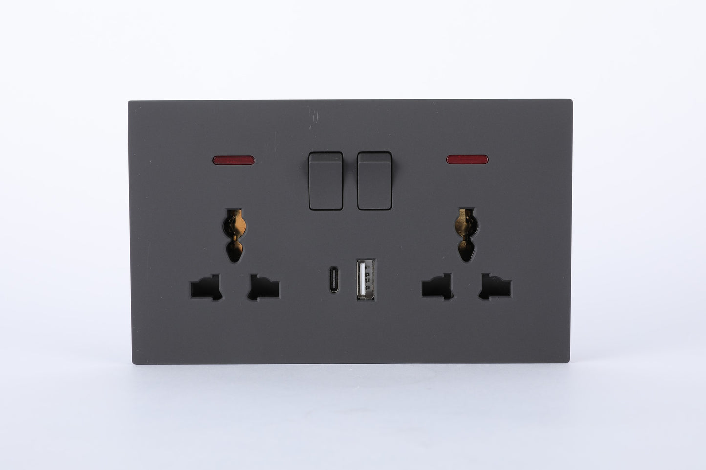 SWITCHED DOUBLE 3 PIN UNIVERSAL SOCKET WITH A+C PORT (FAST CHARGE) S60-056 BABY FACE (TEKLED ELECTRIC)