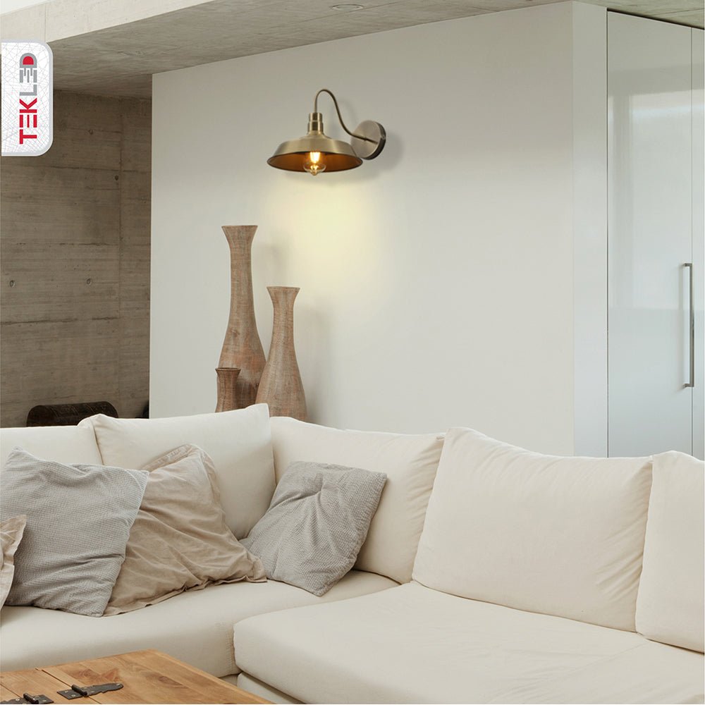 Indoor usage of Antique Brass Metal Step Wall Light with E27 Fitting